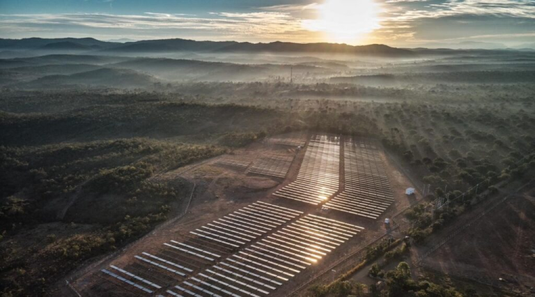 O que é preciso saber antes de construir uma usina solar